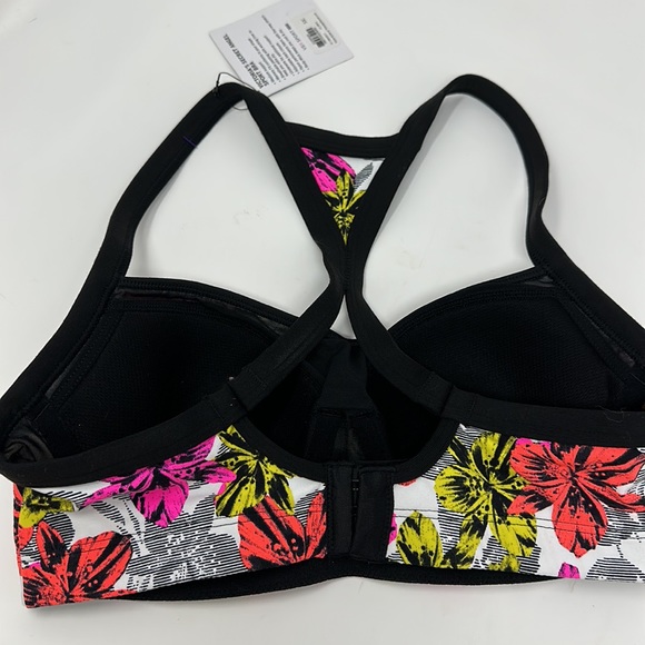 Victoria's Secret VSX White Floral Angel Sports Bra - Picture 5 of 9